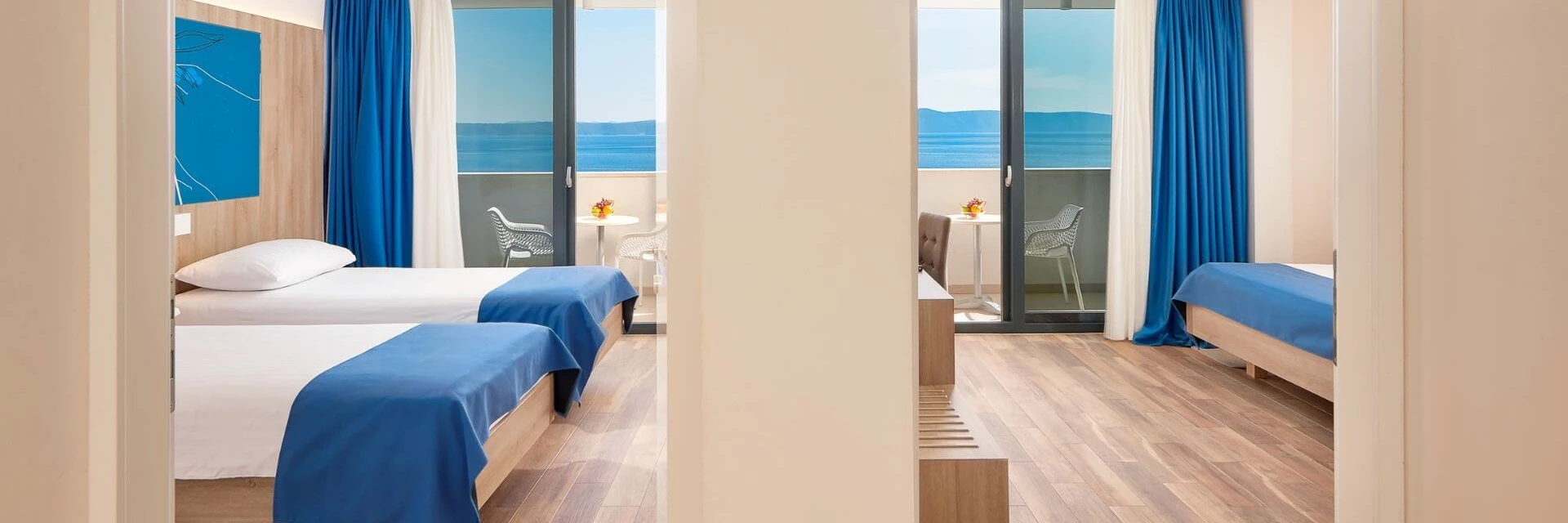 Deluxe family room/ Sea view/ Balcony